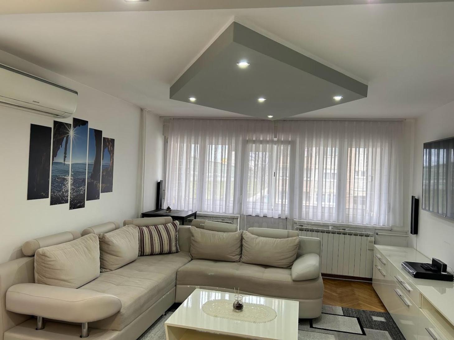 Tina Apartamento Karlovac Exterior foto