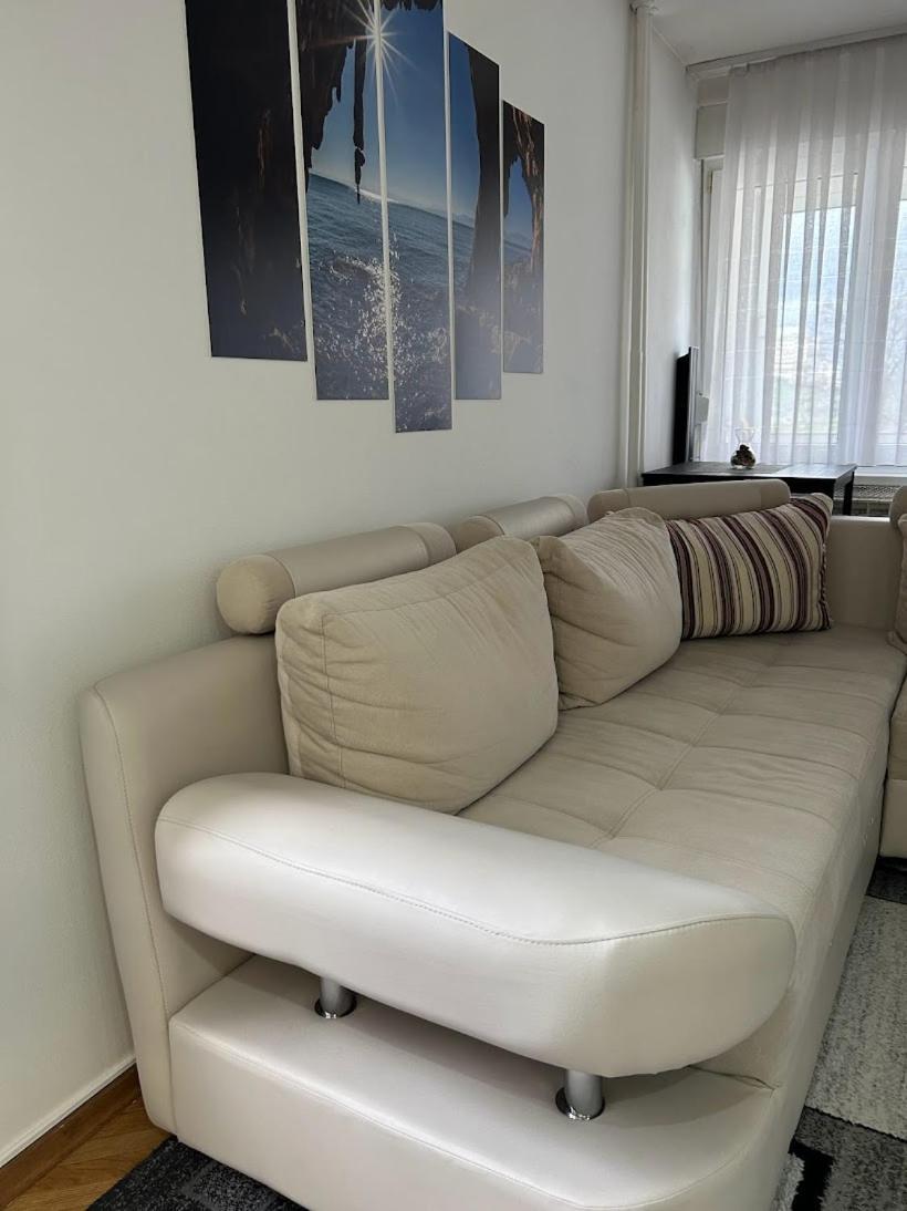 Tina Apartamento Karlovac Exterior foto