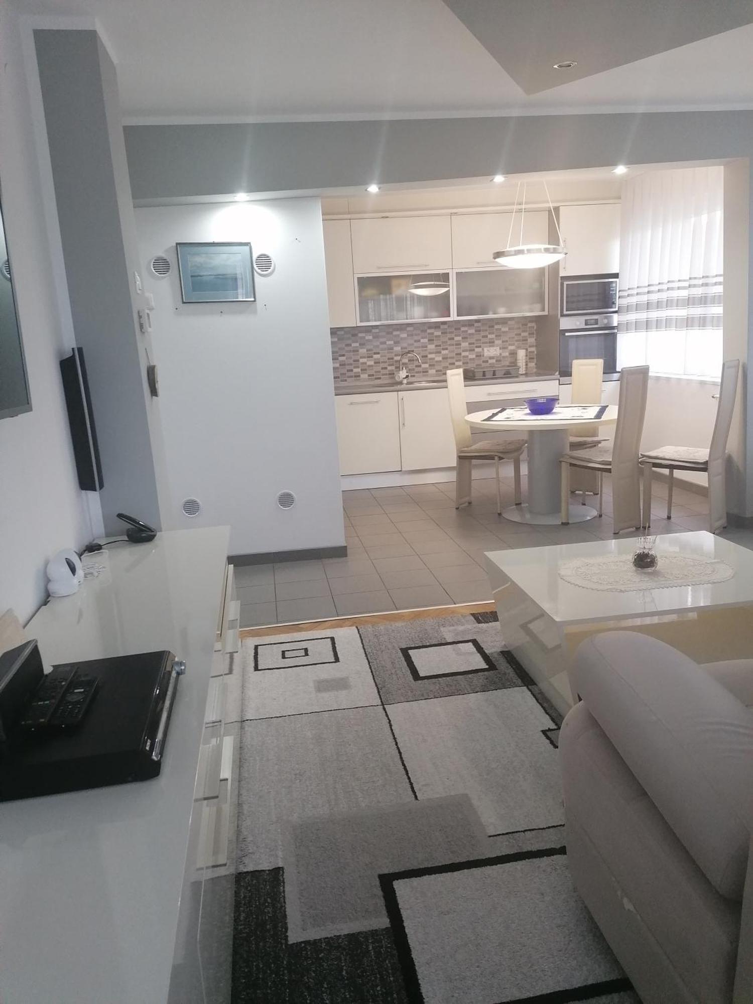 Tina Apartamento Karlovac Exterior foto